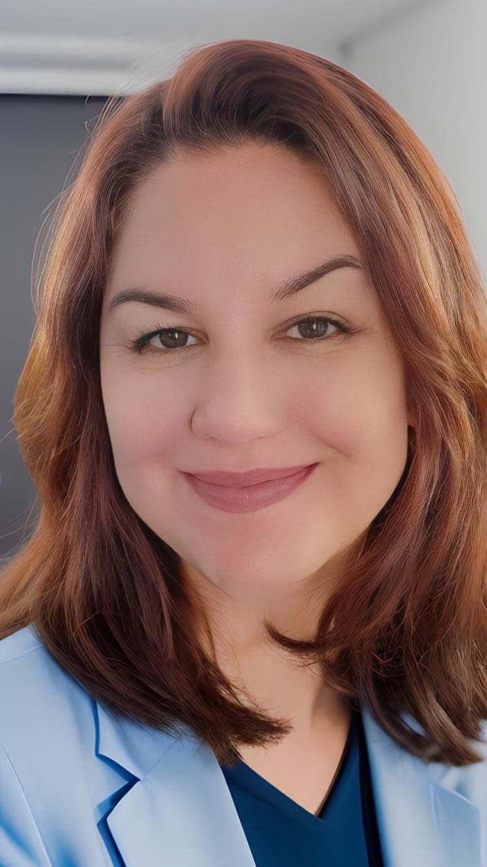 Michelle Holtz - Psicanalista especializada em brasileiras no exterior, oferecendo terapia em português para mulheres que vivem longe do Brasil